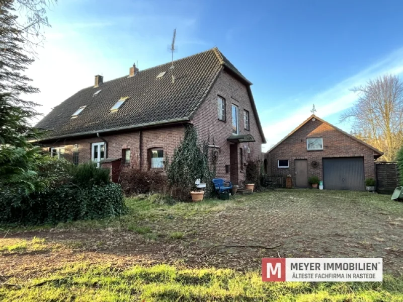 Objektansicht - Haus kaufen in Jade - Ländliches Wohnhaus am Bahnhof von Jaderberg mit Option auf Zukaufsflächen (Obj.-Nr.: 6486)