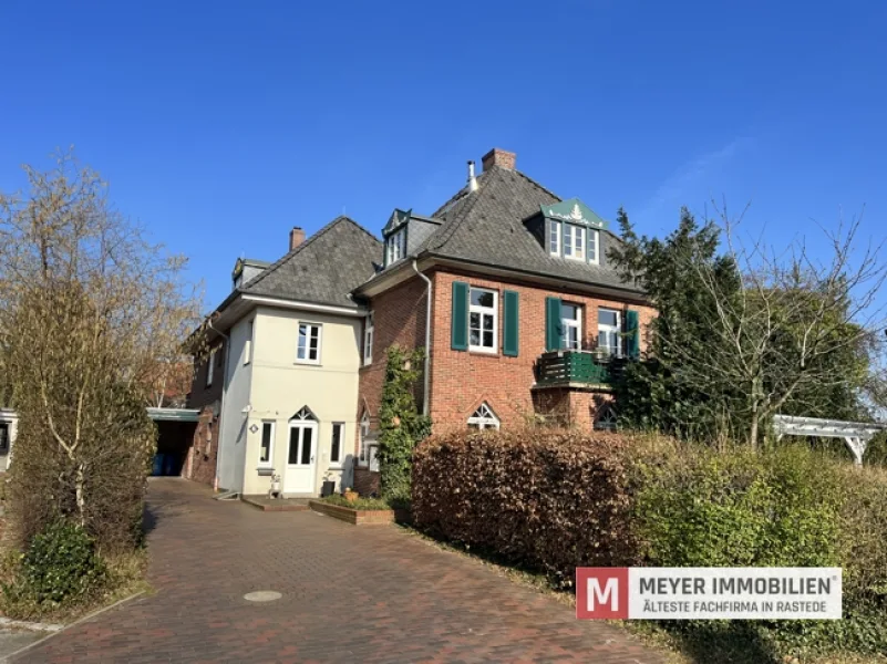 Objektansicht - Wohnung mieten in Rastede - Möblierte, frisch sanierte Wohnung in einem Baudenkmal in Rastede (Obj.-Nr.: 6493)