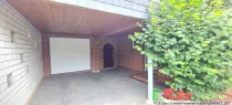 Carport vor der Garage