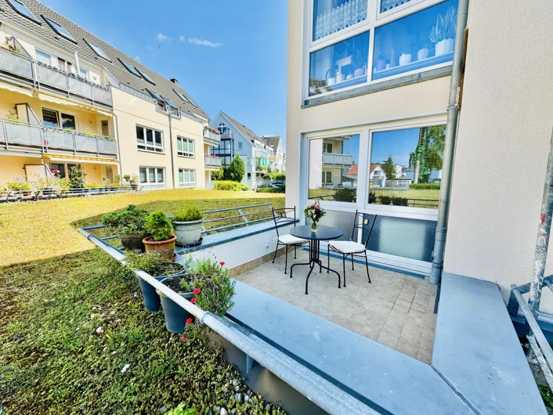 Terrasse  - Wohnung mieten in Rostock / Warnemünde - Möblierte 2-Zimmer-Mietwohnung mit Tiefgaragenstellplatz