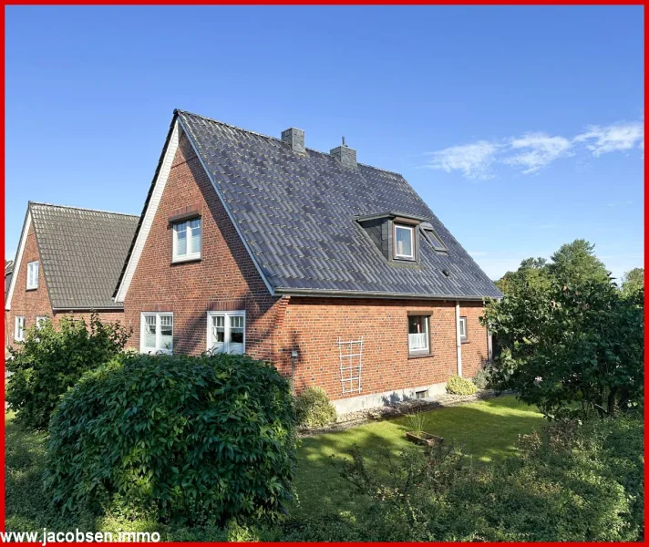 Nordansicht  - Haus kaufen in Viöl - Ihr Zuhause auf dem Lande - Gepflegtes Einfamilienhaus mit großzügigem Gartenparadies