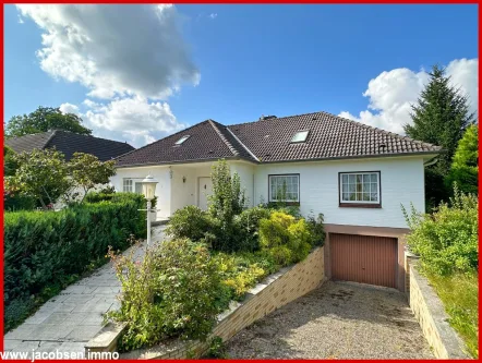 Südansicht - Haus kaufen in Fahrdorf - Herrschaftlich in Wasserlage wohnen und den Tag mit einem Bad in der Schlei beginnen...