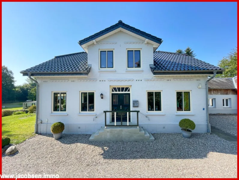 Ostansicht - Haus kaufen in Struxdorf - "Das Landleben genießen" - Historisches Anwesen mit schönem Garten in ländlicher Idylle