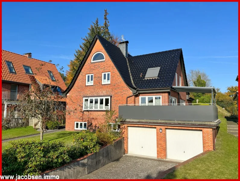 Süd-Ost-Ansicht - Haus kaufen in Schleswig - Wohnen im besonderen Stil - in zentraler StadtlageFamilien, schaut her!