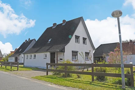 Ansicht - Haus kaufen in Hohnstorf (Elbe) - Platz für die ganze Familie