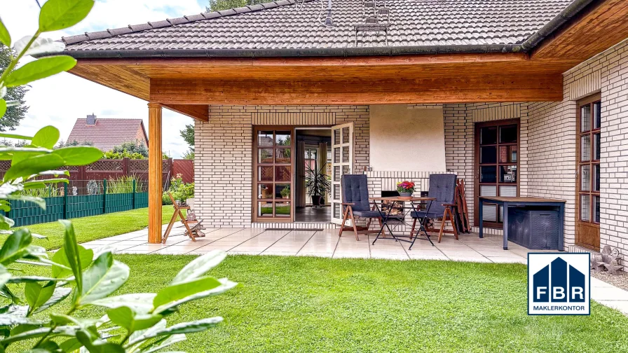 Einfach nur gemütlich - Haus kaufen in Groß Laasch - Stil trifft Wohnlichkeit. Toller Bungalow mit Sauna und Doppelcarport in Groß Laasch