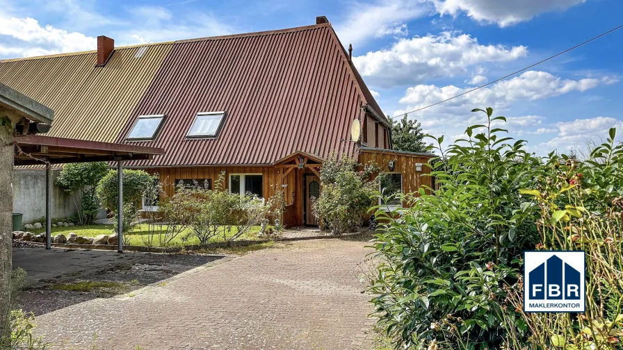 Ihr neues Zuhause! - Haus kaufen in Sukow - Gemütliches Zuhause mit fünf Zimmern und Doppelcarport in idyllischer Lage nahe Landeshauptstadt