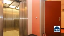 Moderner Lift zur Wohnung