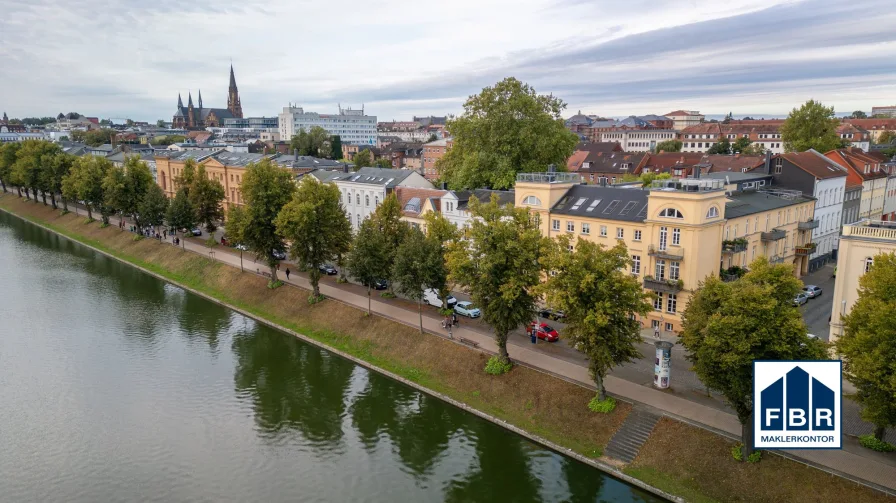 Blick auf die Alexandrinenstraße