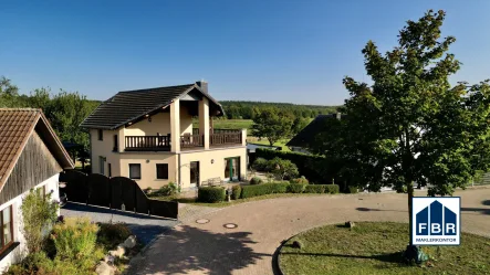 Ein echter Hingucker - Haus kaufen in Schwerin - Leben im Architektenhaus mit Blick auf die Störwiesen