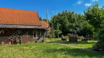 Gartenansicht hinter der Garage