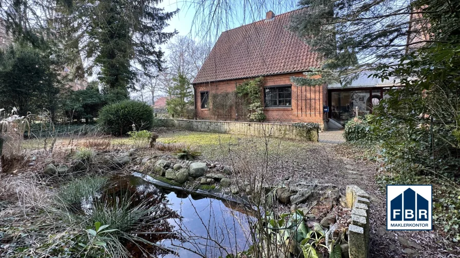 Gartenansicht am Teich