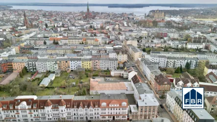 Hervorragende Lage - Wohnung kaufen in Schwerin - Stilvoll und kompakt: Wohnen im Herzen von Schwerin