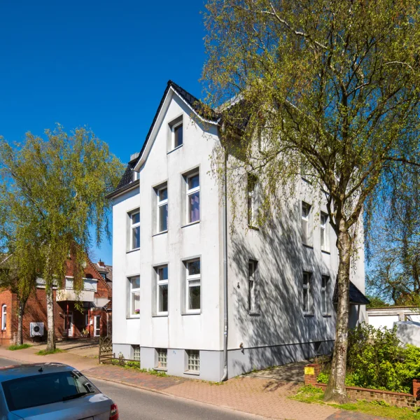 Ansicht - Haus kaufen in Husum - Mehrfamilienhaus mit 5 Wohnungen in Husum - Jahreskaltmiete ca. 25.000 Euro