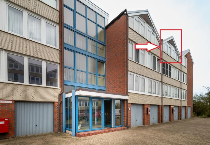Hauseingang Apartmenthaus - Wohnung kaufen in Nordstrand - 2-Zimmer Apartment direkt an der Nordsee!