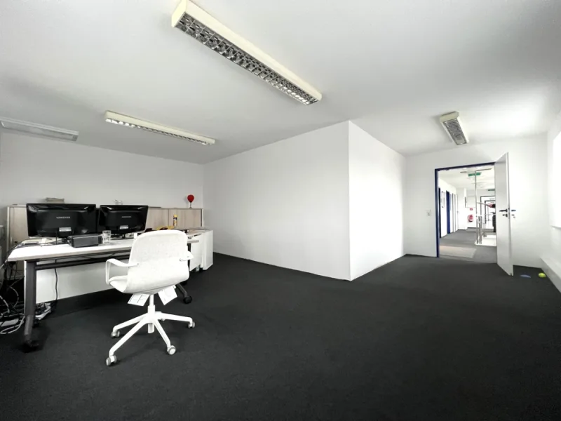 Büro 1