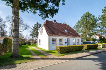 Ansicht - Haus kaufen in Sankt Peter-Ording - Traumhaft wohnen, clever investieren: diese Immobilie in St. Peter-Ording verbindet beides.