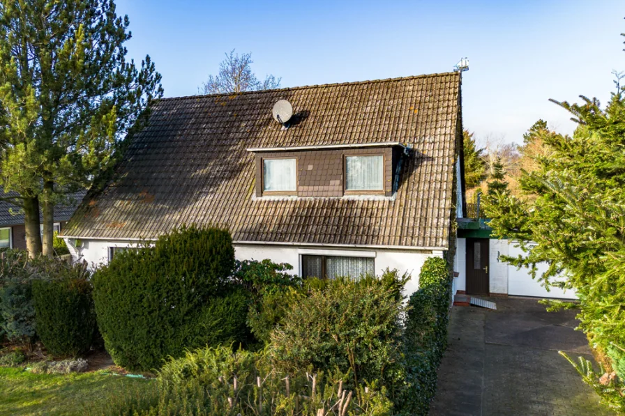 Ansicht - Haus kaufen in Wobbenbüll - Die Nordsee ganz nah: Einfamilienhaus mit viel Platz und Option für eine Einliegerwohnung.