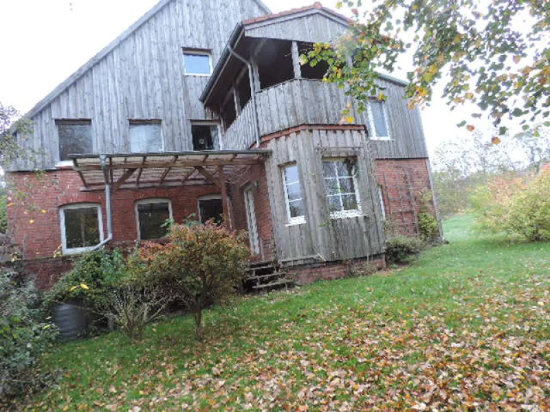 Objekt; Gartenansicht - Haus kaufen in Menzendorf - Bauernhaus mit 3 WE in 23923 Menzendorf