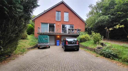 Vorderansicht - Haus kaufen in Mözen - Großes, vermietetes Einfamilienhaus zur vielfältigen Nutzung in der Nähe des Mözener Sees