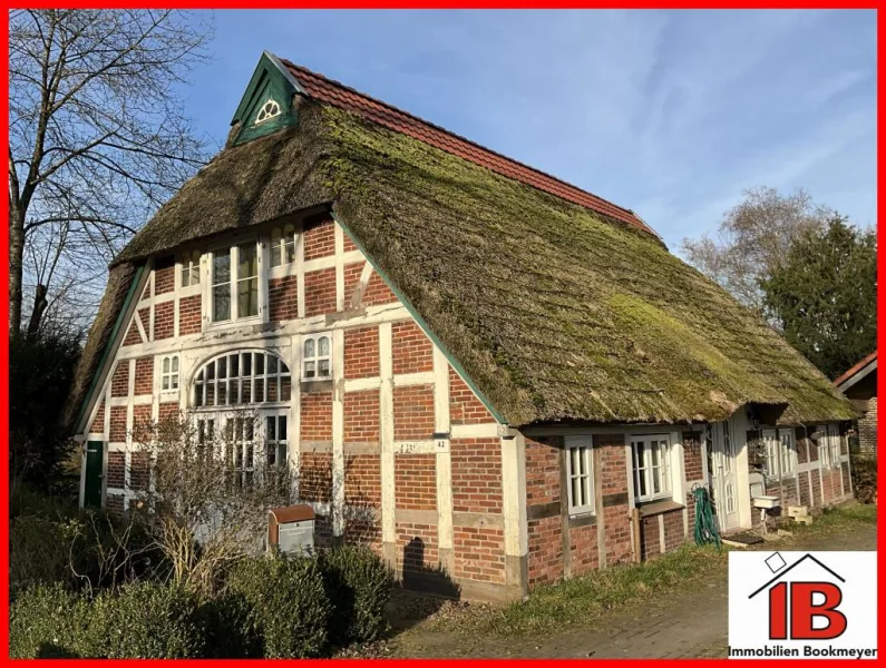 Frontansicht - Haus kaufen in Elsfleth - Fachwerk Wohnhaus in Elsfleth-Bardenfleth