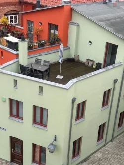 Dachterrasse - Wohnung mieten in Stralsund - Hochwertige Dachgeschosswohnung mit Fahrstuhl in Hafennähe zu vermieten