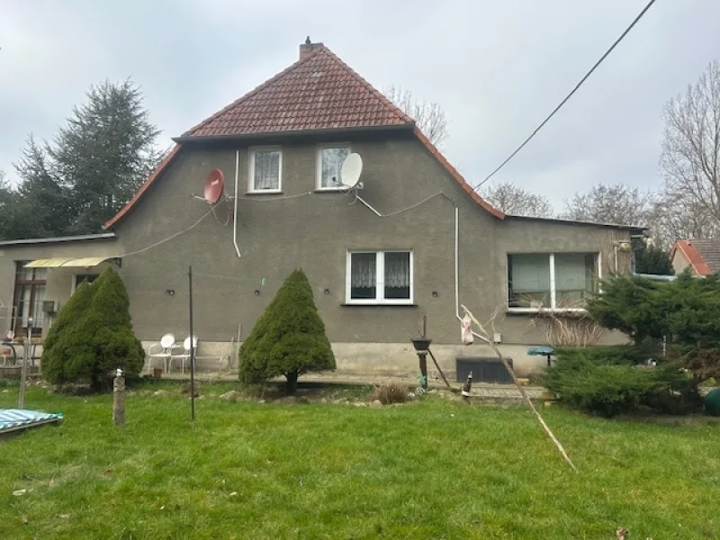 Ansicht Eingangsbereich - Haus kaufen in Garz / Kniepow - Ehemaliges Bauerngehöft mit großem Grundstück auf der Insel Rügen, mit viel Nebengelass in ruhiger Lage auf der Insel Rügen zu verkaufen