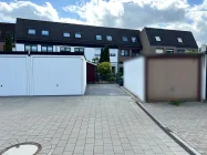 Garage und Stellplatz