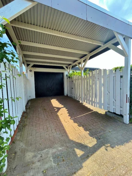 Garage und Carport