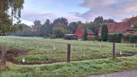 Wohnen und Arbeiten in Stuhr Varrel - Grundstück kaufen in Stuhr - Wohnen und Arbeiten verbinden – ruhiges Baugrundstück am Rande Varrels!