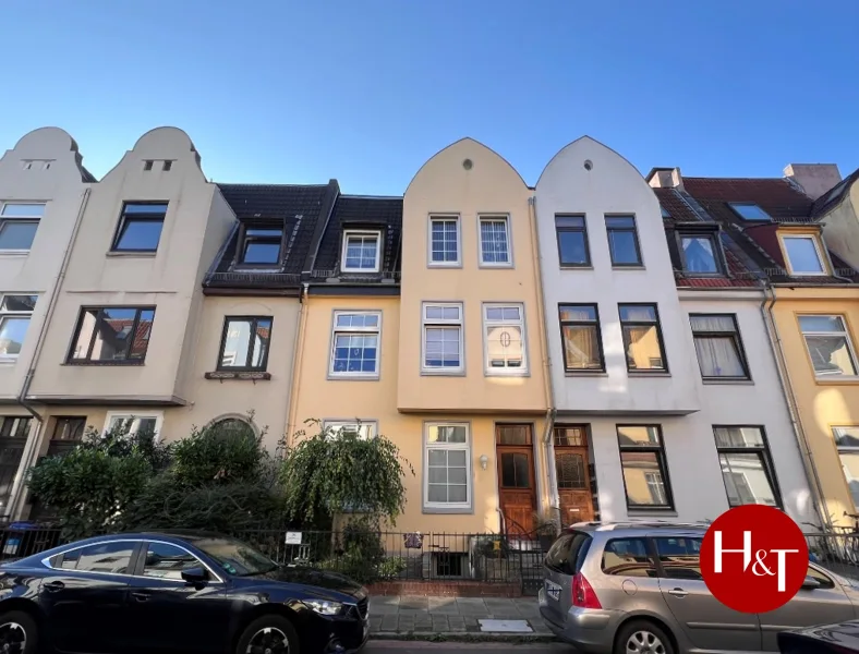 Wohnung kaufen in Bremen – Hechler & Twachtmann Immobilien GmbH - Wohnung kaufen in Bremen - Geräumige Maisonette mit großer Süd-Terrasse und Süd-Balkon!