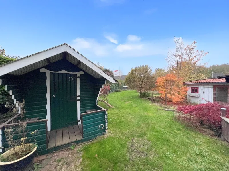 Süd-Garten mit Gartenhaus