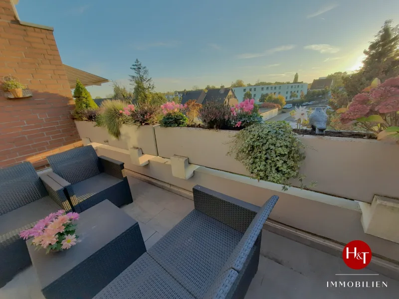 Wohnung kaufen in Bremen – Hechler & Twachtmann Immobilien - Wohnung kaufen in Bremen - Top Lage! Schicke Zwei-Zimmerwohnung mit Stellplatz und Süd-Terrasse!