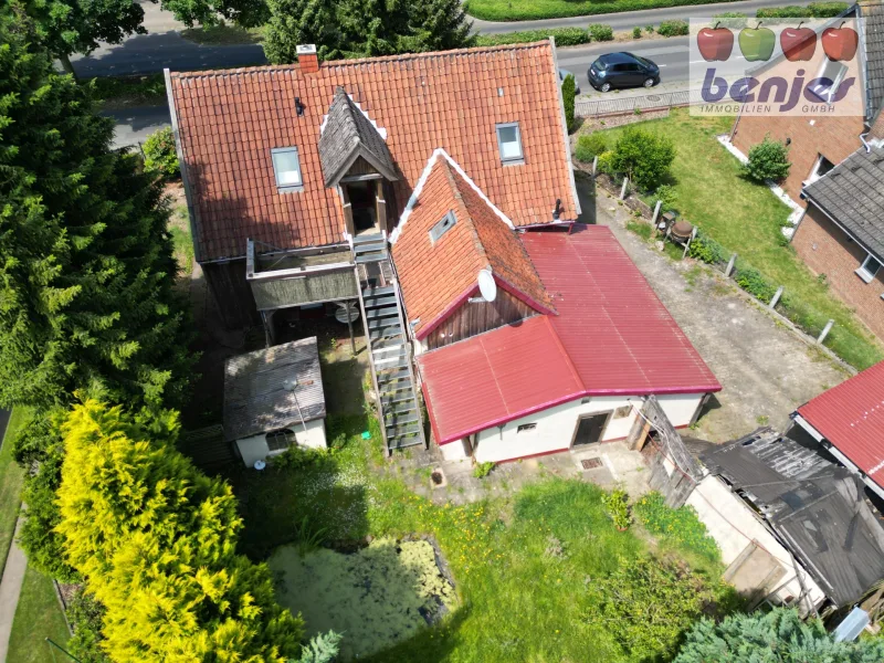 In zentraler Lage - Haus kaufen in Bassum - Großes Grundstück, großes Potential: Uriges, altes Wohnhaus in zentraler Lage