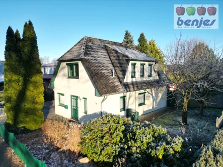 Ansprechendes Wohnhaus - Haus kaufen in Syke / Siedlung Gessel - Chices Wohnhaus im Landhausstil mit naturnahem Grundstück