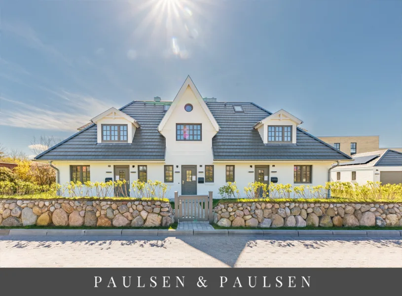  - Haus kaufen in Sylt - Exklusives Mittelhausteil mit schönem Garten und Stellplatz in Alt-Westerland (Ferienwohnen)