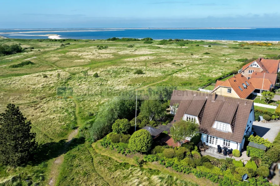 Titelbild - Haus kaufen in List - "Am Königshafen" - Traumhaftes Wohnhaus mit einer genehmigten Ferienwohnung und einer Dauerwohnung