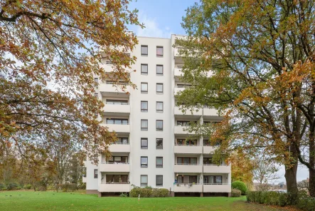 Hausansicht - Wohnung mieten in Pinneberg - Hochwertig sanierte 3 Zimmer-Wohnung mit Balkon