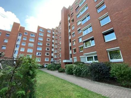 Außenansicht - Wohnung mieten in Hamburg - Hochwertig sanierte 3 Zimmer-Wohnung in Stellingen