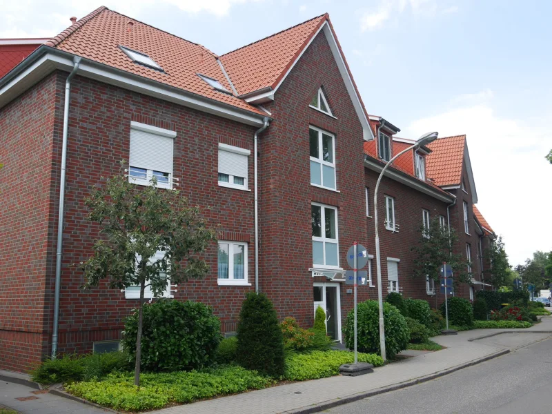 Außenansicht - Wohnung mieten in Uetersen - 3 Zimmer-Wohnung mit Balkon und TG-Stellplatz im Herzen von Uetersen