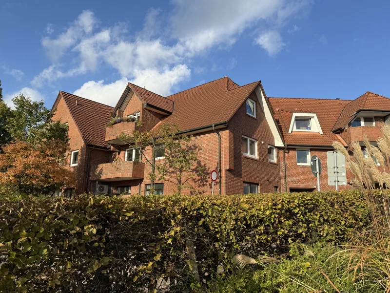 Rückansicht - Wohnung mieten in Rellingen - Zentral gelegene 3 Zimmer-Wohnung mit schönem Balkon