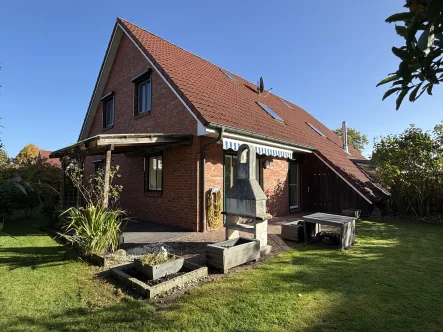 Außenansicht - Haus mieten in Tornesch - Schöne Doppelhaushälfte mit Garten in ruhiger Wohnlage