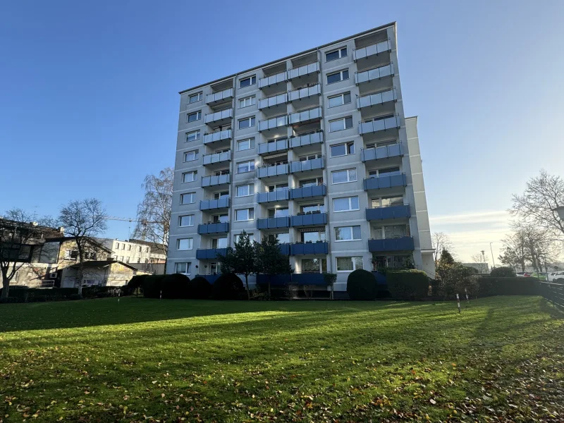 Hausansicht - Wohnung kaufen in Uetersen - Vermietete 2 Zimmer-Eigentumswohnung nahe der Fußgängerzone