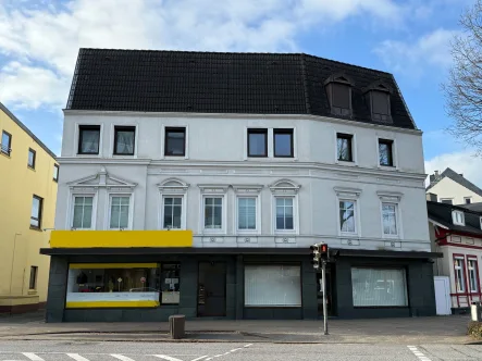 Hausansicht - Zinshaus/Renditeobjekt kaufen in Elmshorn - Wohn- und Geschäftshaus im Zentrum von Elmshorn