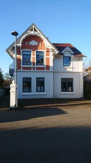 Hausansicht - Büro/Praxis mieten in Uetersen - Moderne Bürofläche in der Uetersener Altstadt