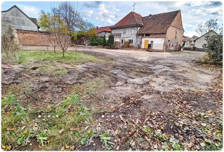 Ihr neues Baugrundstück - Grundstück kaufen in Uetze - Uetze - Bauplatz im Ortskern - Hintergrundbebauung - Bauvoranfrage ist genehmigt