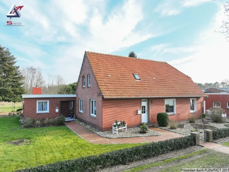 0597 - Haus kaufen in Uplengen-Bargerfehn - Tolles Wohnhaus in ruhiger Wohnlage!