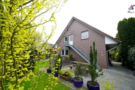 2868-kurz#Treppe zur Wohnung - Wohnung mieten in Ostrhauderfehn - Schöne Dachgeschosswohnung - zentral gelegen