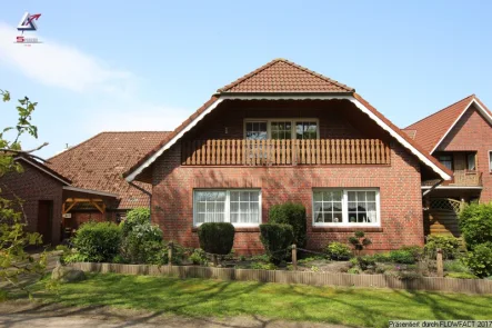 Vordere Ansicht - Haus mieten in Uplengen - Schönes Wohnhaus am Ortsrand