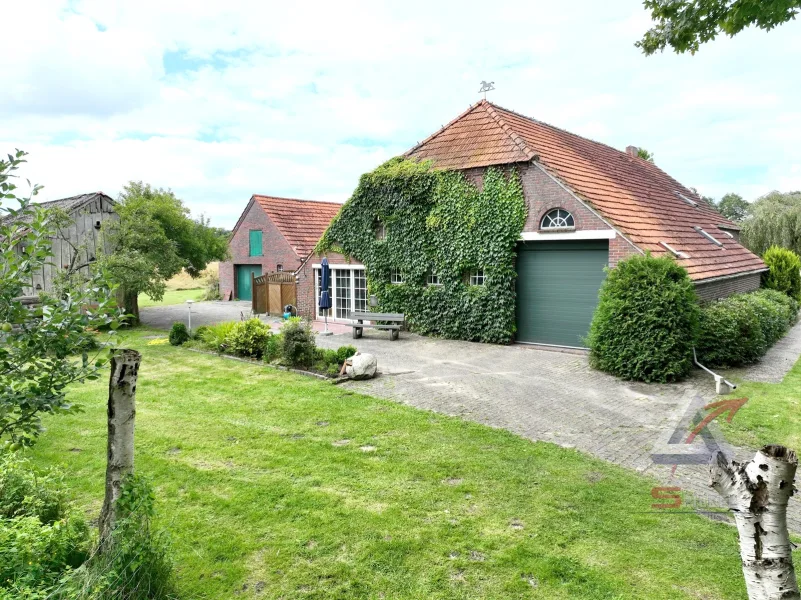 mit Scheune und Remise - Haus kaufen in Wiesmoor Zwischenbergen - Traumhafte Alleinlage-Ostfriesisches Landhaus